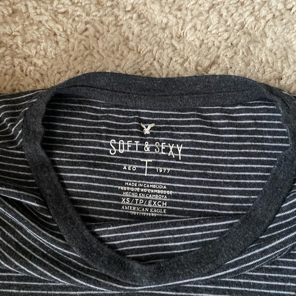 American Eagle Ringer Top - Picture 2 of 3